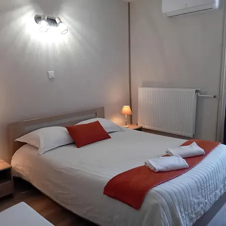 Hotel La Gravenne 2*