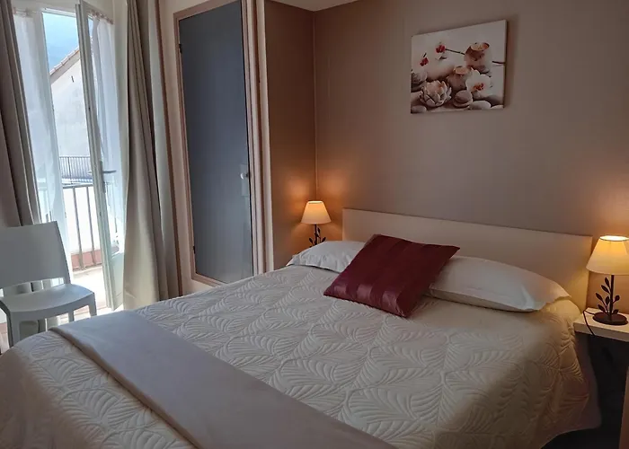 La Gravenne Hotel 2*