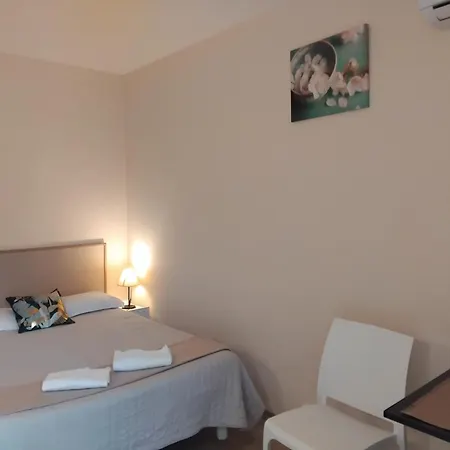 Hotel La Gravenne 2*