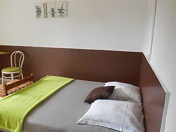 מלון La Gravenne 2*
